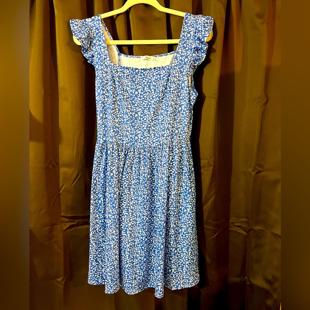Ladies Lorne’s Sun Dress, Size Medium, Blue and White, NWOT, Never worn